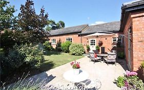 Stunning Barn Private Hot Tub Malvern & Worcester Sleeps 6